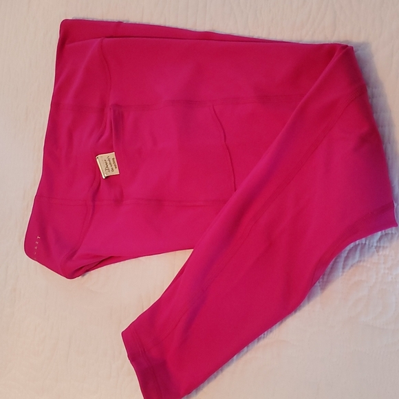 Victoria's Secret Leggings, Size 8, Wicked Rose - Picture 5 of 10